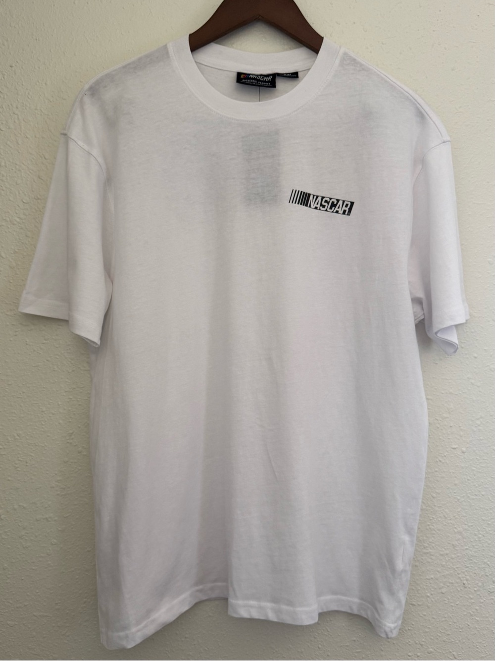 NASCAR NWT Racing Logo Graphic T-Shirt White Short Sleeve Tee Size M